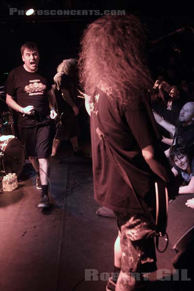 NAPALM DEATH - 2012-03-04 - PARIS - La Maroquinerie - Mark Andrew Greenway - Shane Thomas Embury - Mitchell Harris